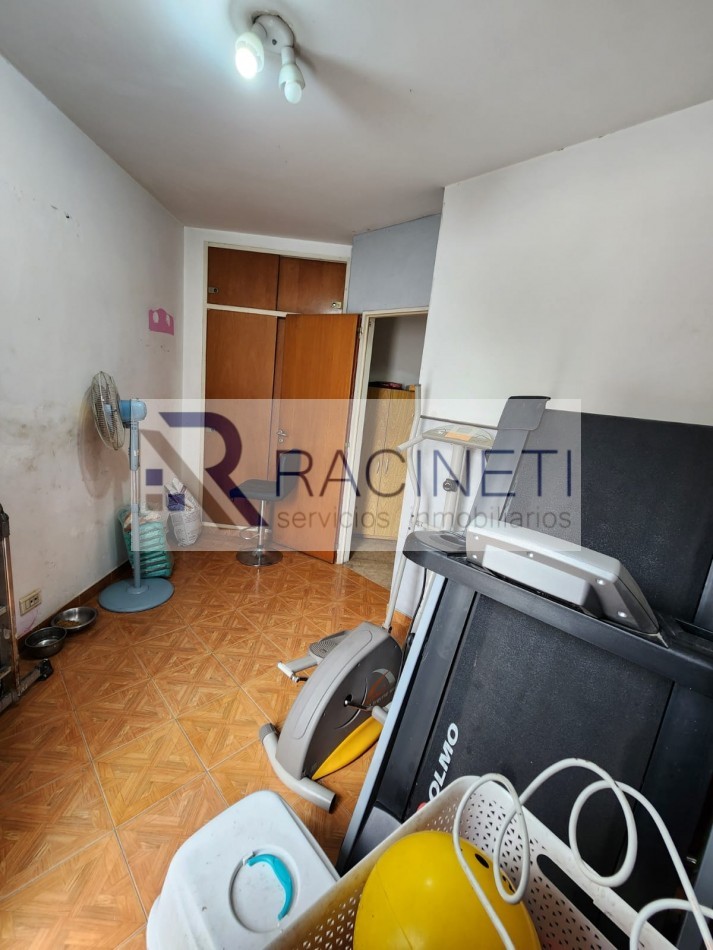 Amplio PH en Dos Plantas con Entrada Independiene en Villa Lugano.